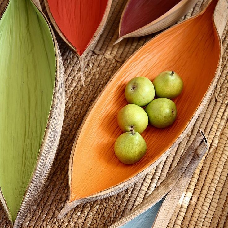 Banana-Leaf Bowls (Set of 4)
